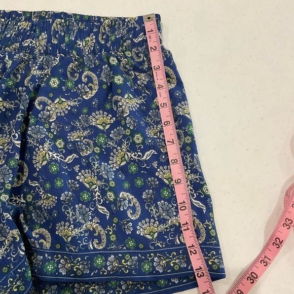 NWT Max Studio Pull On Shorts Elastic Waist Blue Floral Paisley Women’s Size Sm - Picture 10 of 11